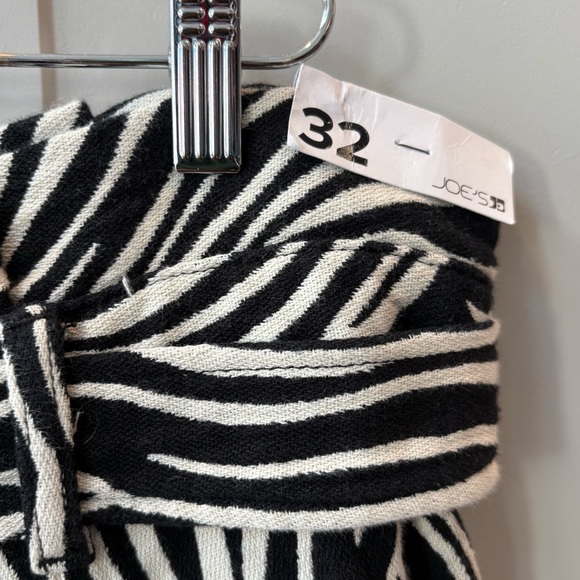 Joes Jeans Paperbag Shorts Size 32 White Black Zebra Animal Print High Rise Belt - Picture 6 of 7